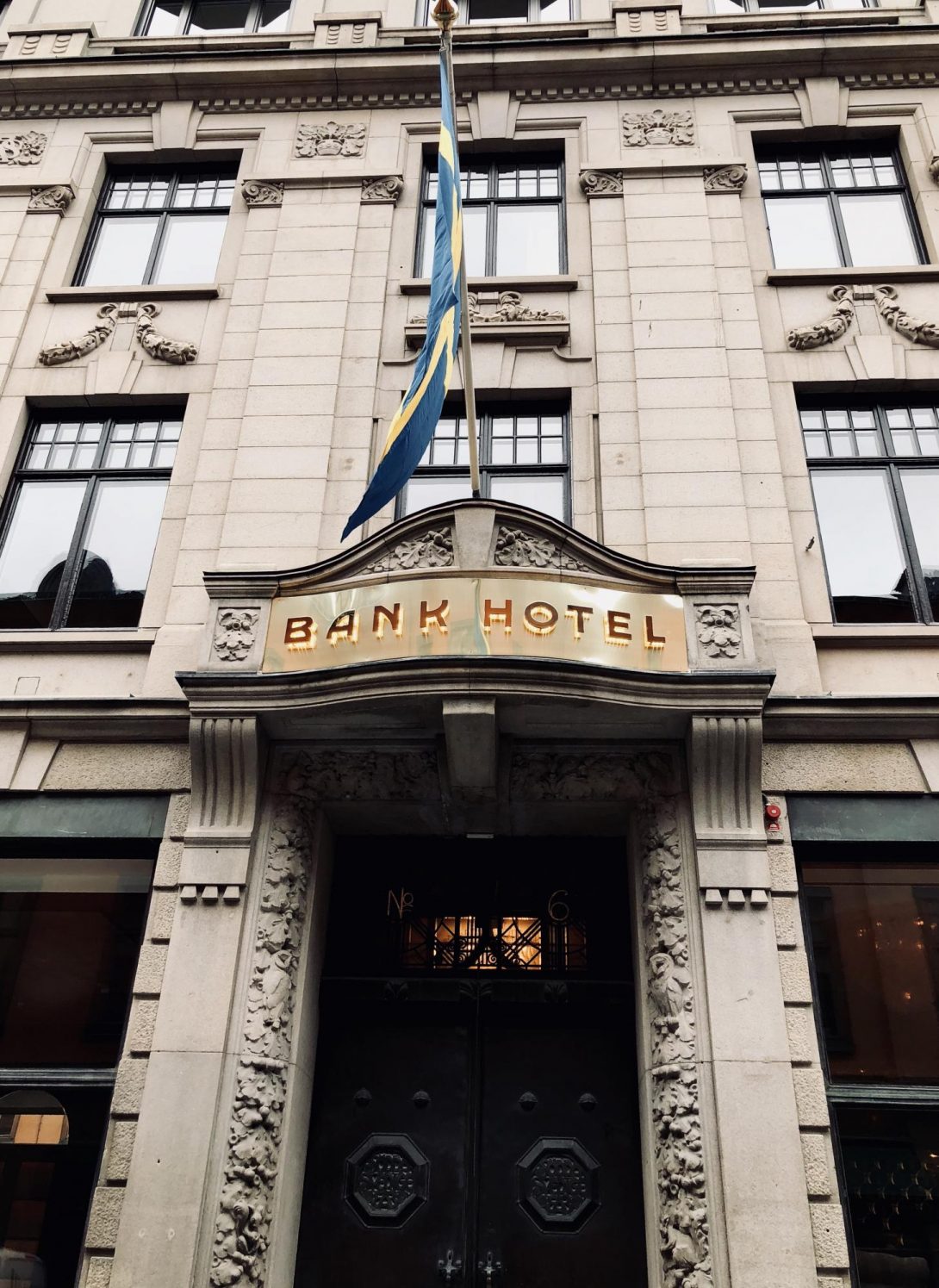 Bank hotell